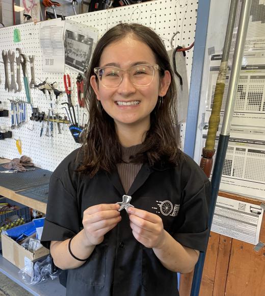 Freesia Finn Mechanic Photo